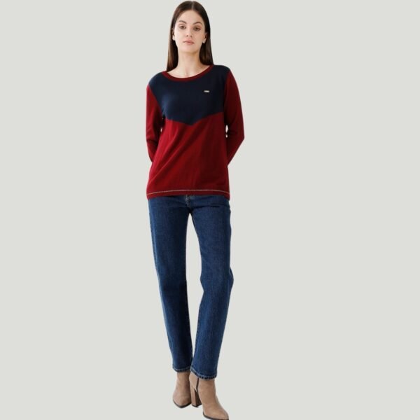 Woman’s Crew Neck Red Pullover