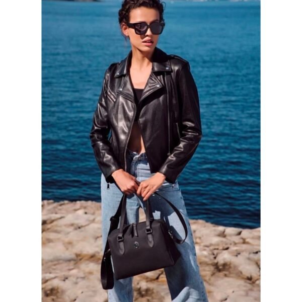 Woman’s Shoulder Bag