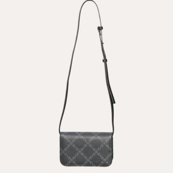 Woman’s black bag